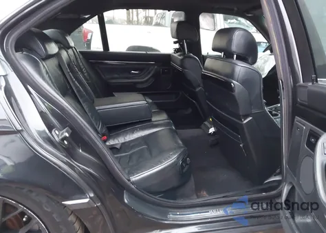 2001 BMW 750Il z USA, uszkodzony, nr VIN WBAGJ03461DD74181